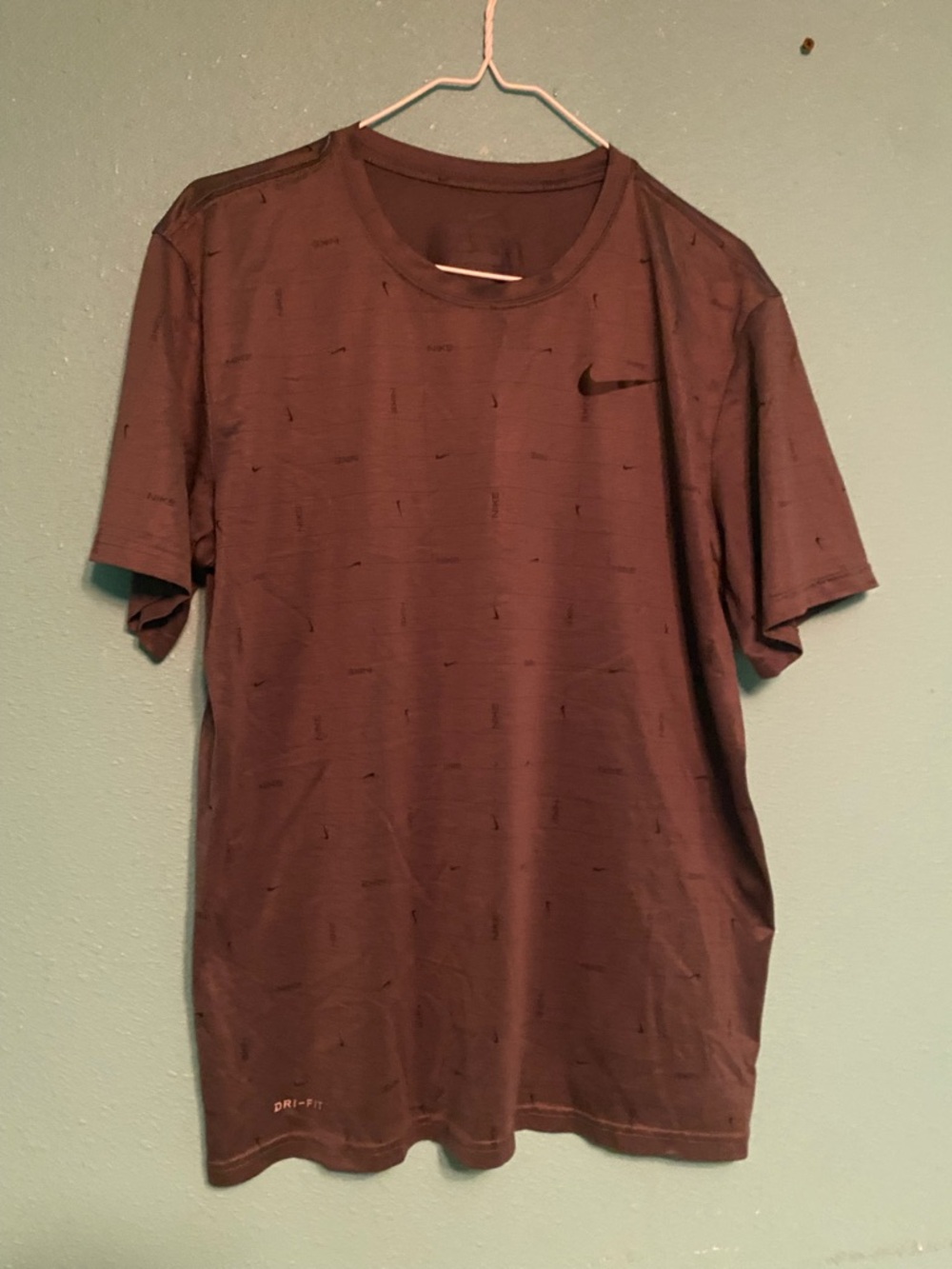 Nike Men’s Dri-FIT Crew T-Shirt — grey